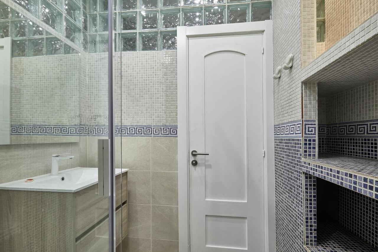 Bbarcelona Apartments Gaudi Avenue Flats Luaran gambar