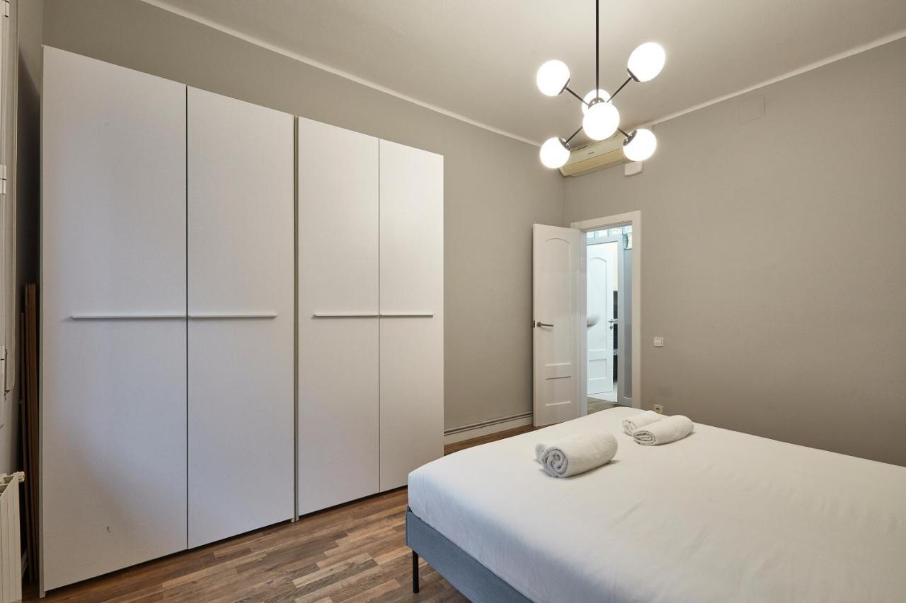 Bbarcelona Apartments Gaudi Avenue Flats Luaran gambar
