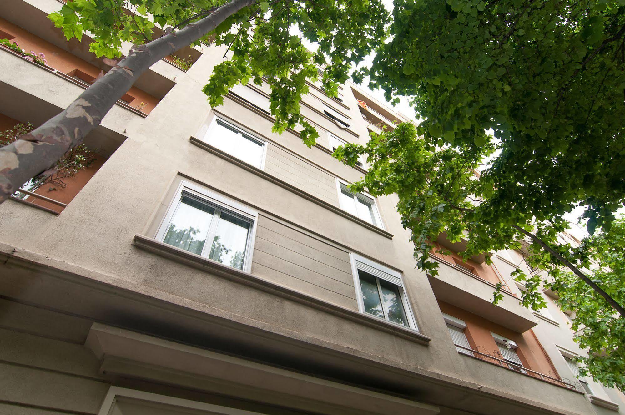 Bbarcelona Apartments Gaudi Avenue Flats Luaran gambar