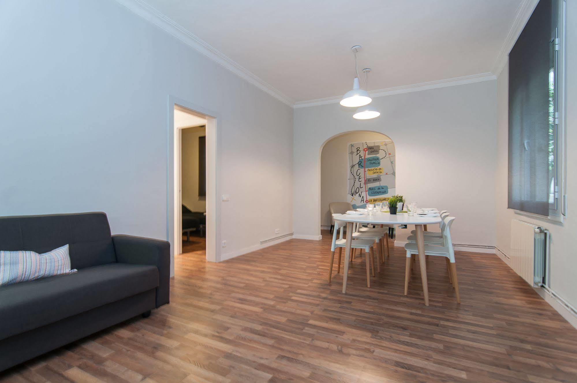 Bbarcelona Apartments Gaudi Avenue Flats Luaran gambar